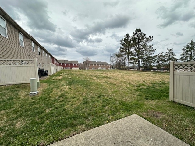 Building Photo - 8428 Charbay Cir