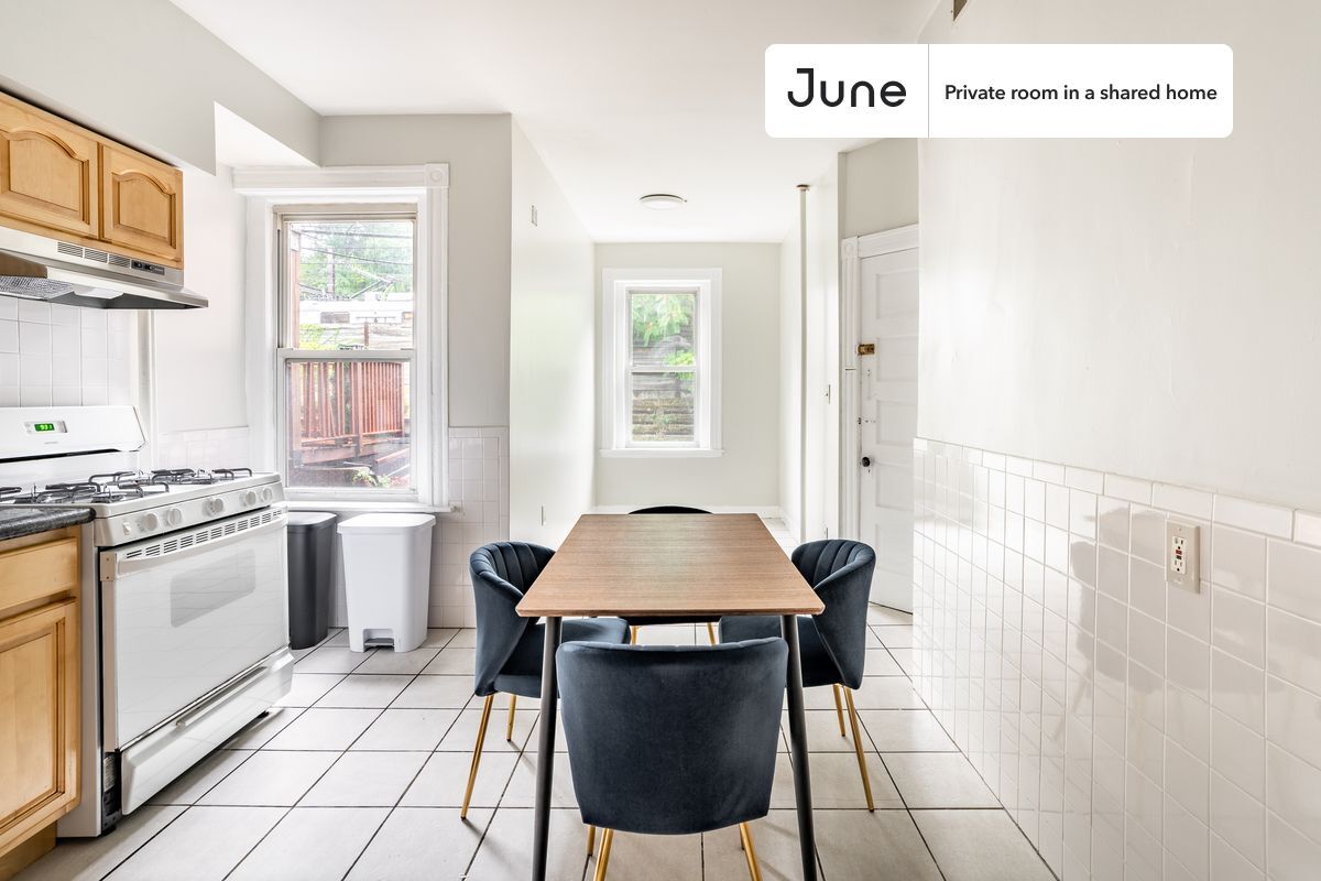 Building Photo - Room in Shared 4 bed/2 bath home