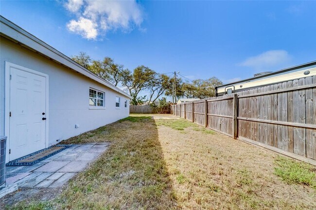 Building Photo - 10618 Orange Blossom Ln