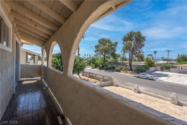 Building Photo - 2298 Golden Arrow Dr