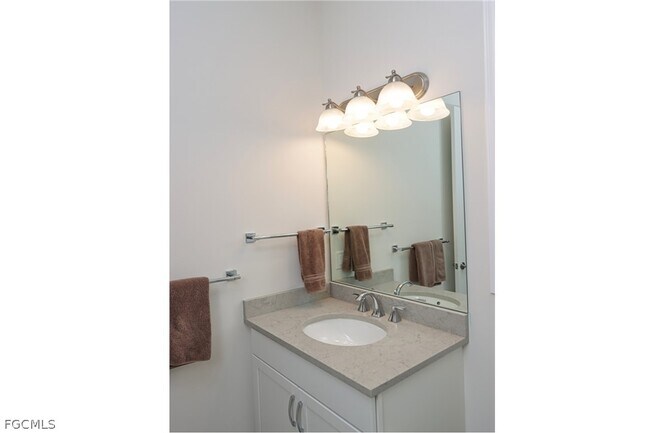 Building Photo - 6262 Union Island Wy