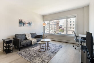 Building Photo - 899 Pine St