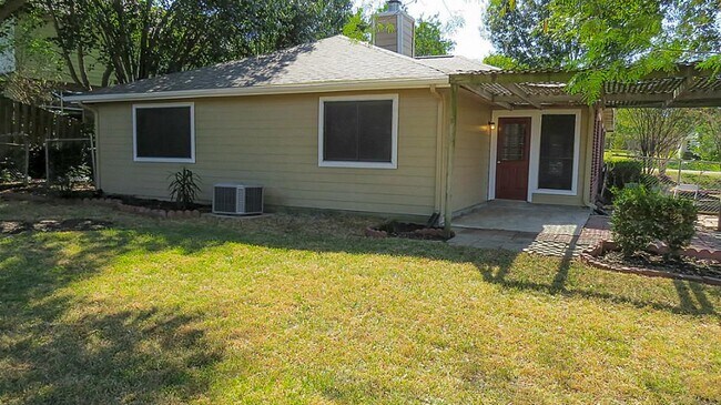 Building Photo - 10926 Waterview Cir