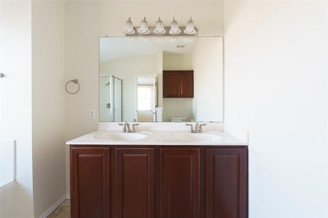 Building Photo - 8528 Harrier Dr