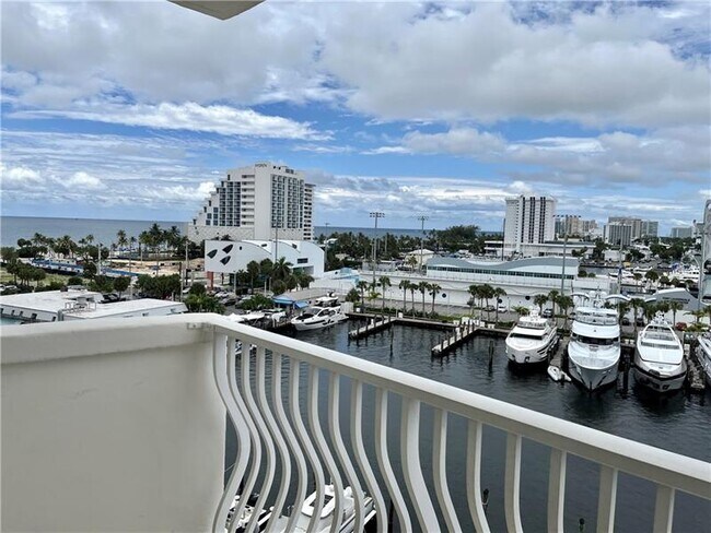 Building Photo - 1 Las Olas Cir