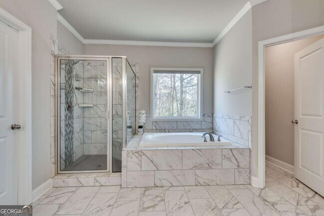 Building Photo - 7540 Carson Ct