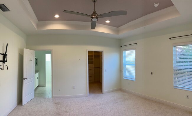Building Photo - 16966 Rosedown Glen