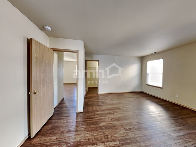 Building Photo - 10418 192nd Street Ct E