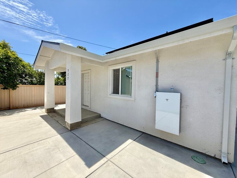 Building Photo - 529 N Lincoln Ave