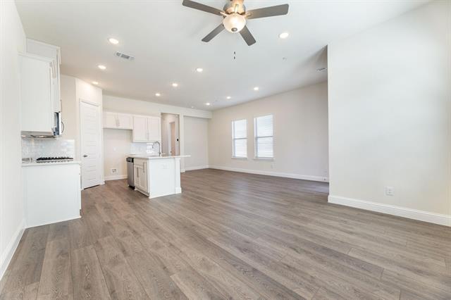 Building Photo - 4704 Corriente Vista Ln