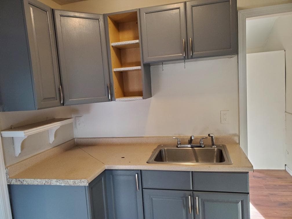 Kitchen - 20 Patch St