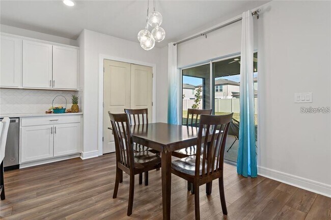 Building Photo - 30555 Thunderbird Dr