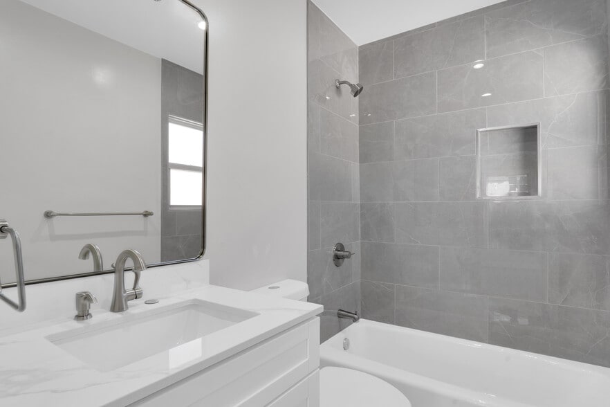 Building Photo - 5973 Guthrie Ave