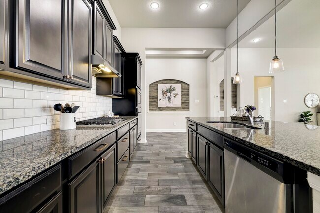 Building Photo - 5215 Baroness Ln