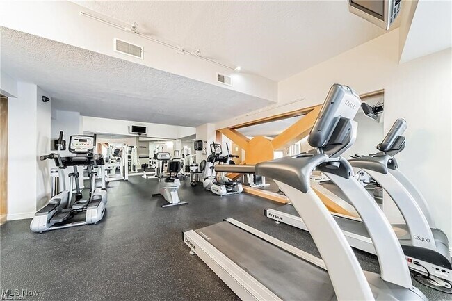 Building Photo - 2222 Detroit Ave