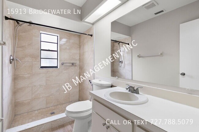 Building Photo - 15913 Bridgewater Ln