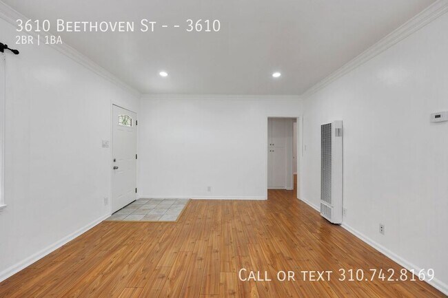 Building Photo - 3610 Beethoven St