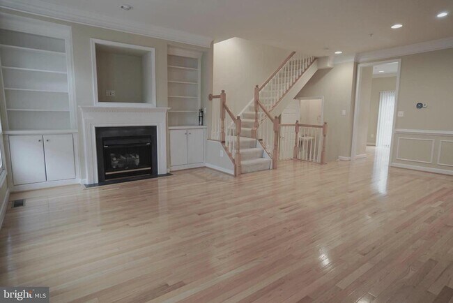 Building Photo - 1609 Leeds Castle Dr