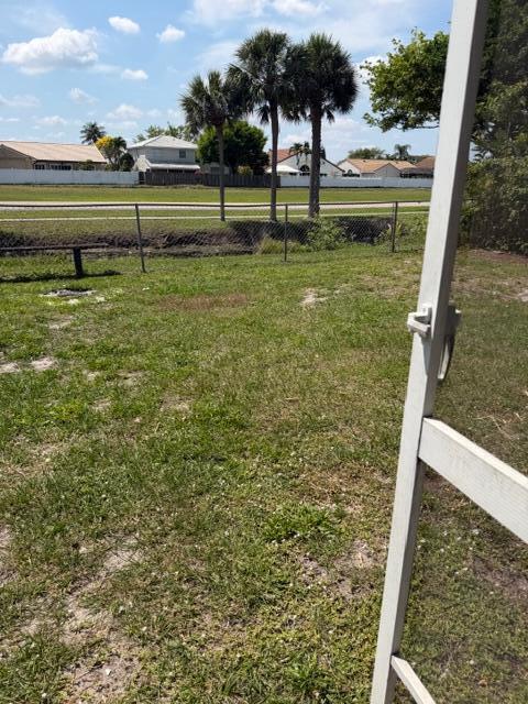 Building Photo - 9448 Saddlebrook Dr