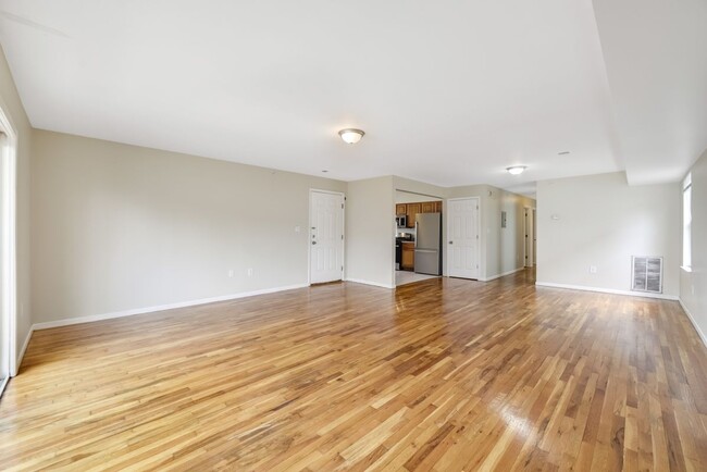 Building Photo - 14 Birks Pl