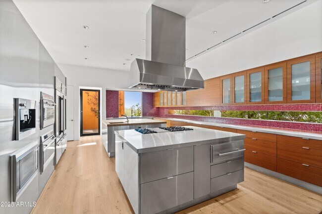 Building Photo - 9191 E Happy Hollow Dr