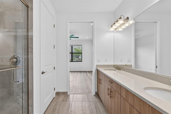 Building Photo - 13455 Starkissed Ln