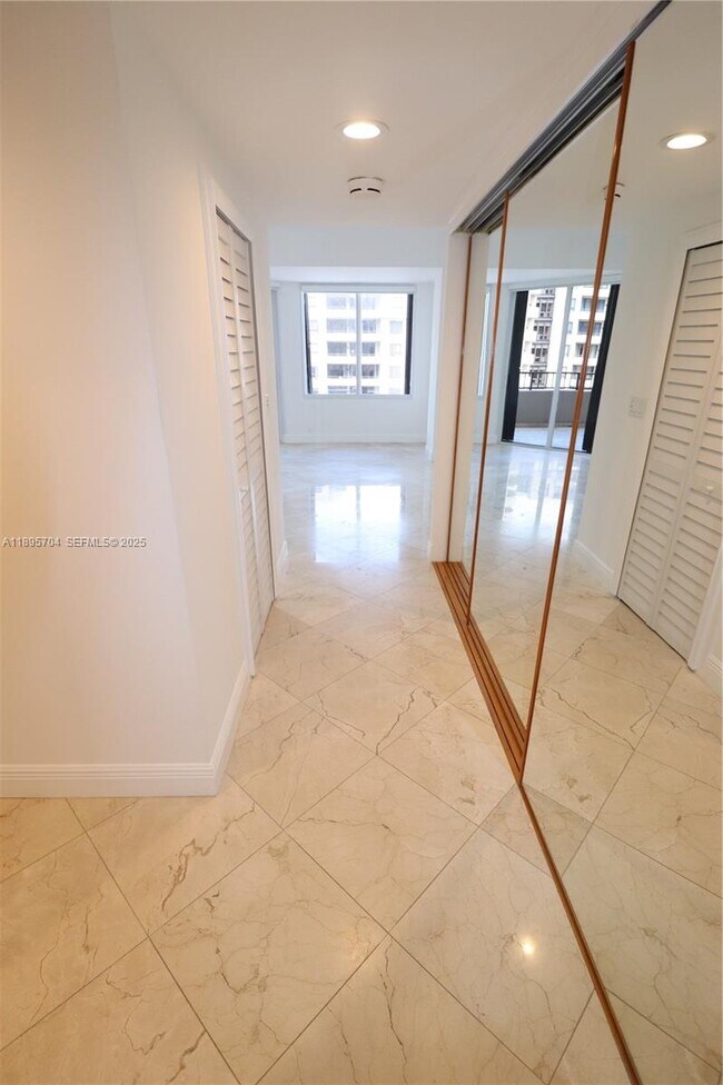 Building Photo - 201 Crandon Blvd