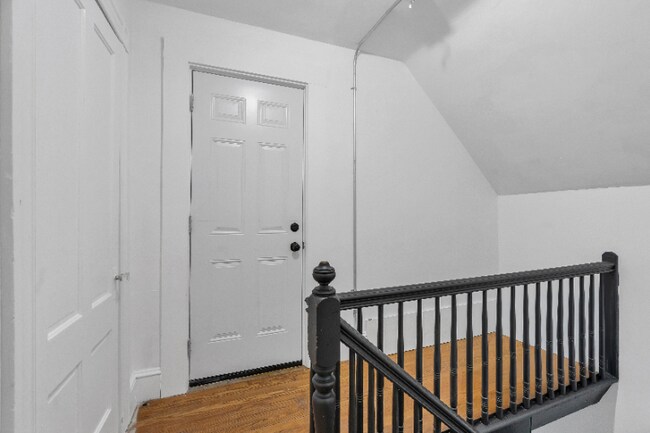 Building Photo - 77 Vinton St