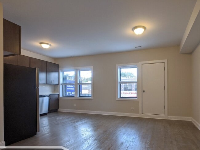 Building Photo - 3409 W Fullerton Ave