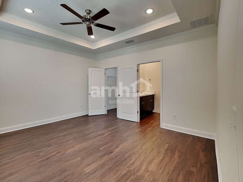 Building Photo - 146 Elcano Ln