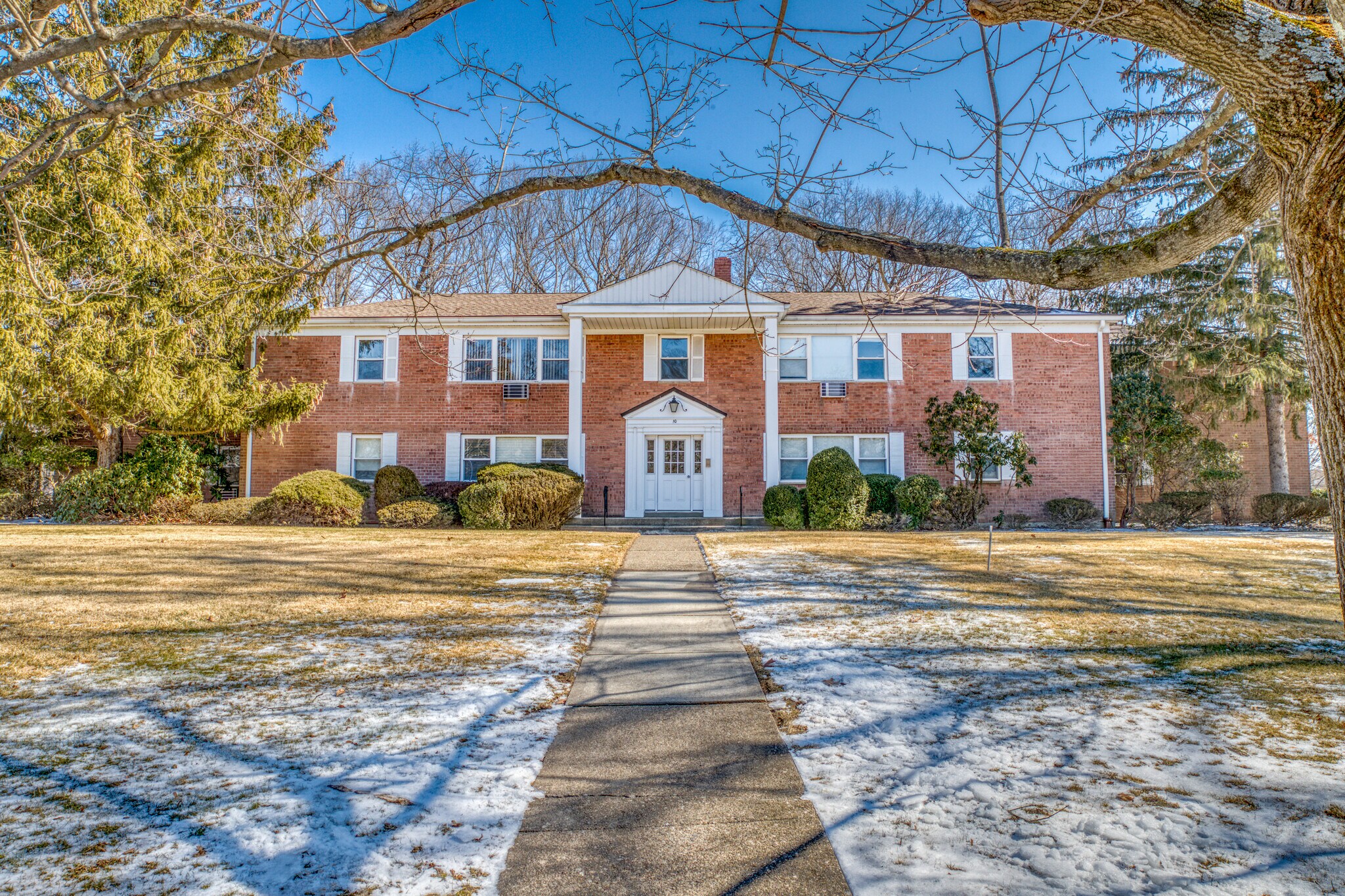 Building Photo - 12 Rolling Ridge Rd