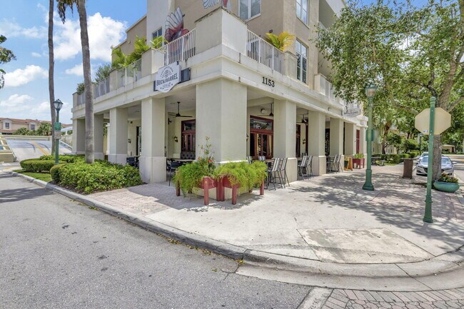 Building Photo - 275 Murcia Dr