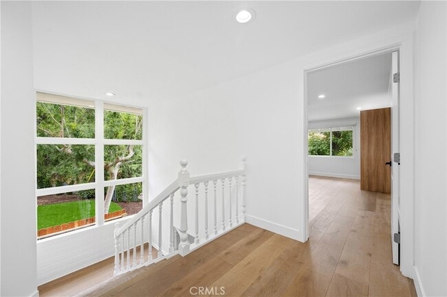 Building Photo - 4620 Encino Ave