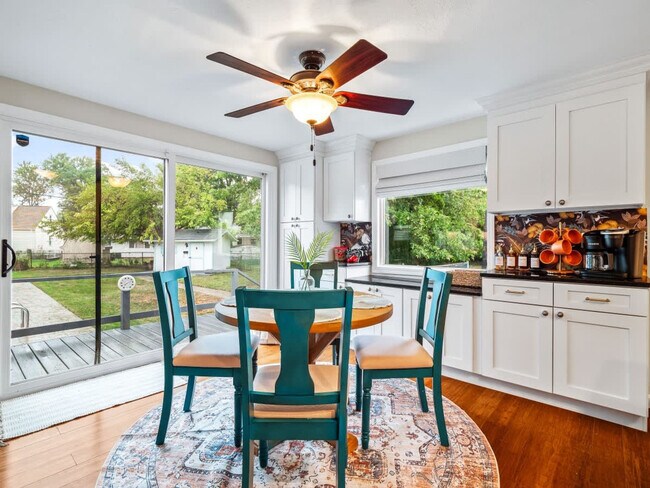 Building Photo - 386 Walworth Ave