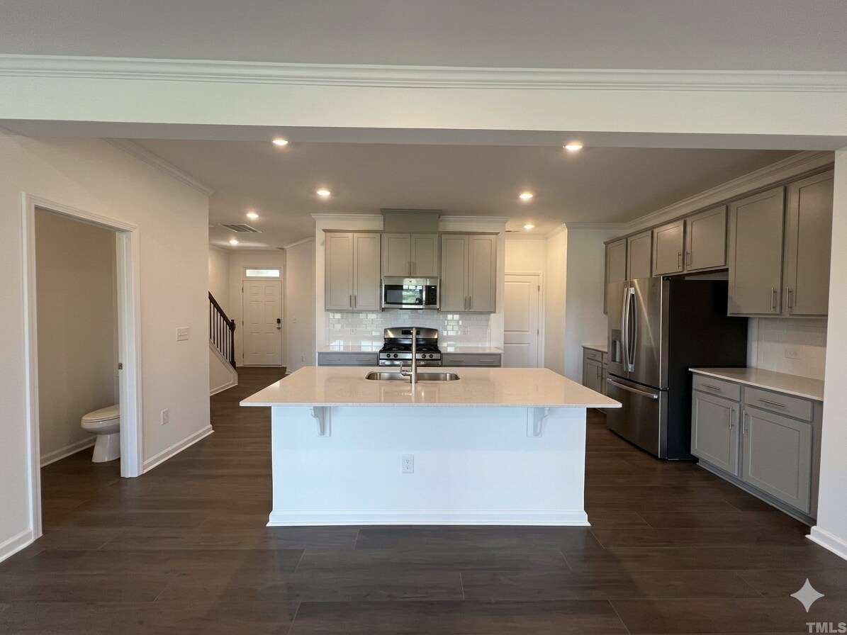 Building Photo - 237 Shingle Oak Rd