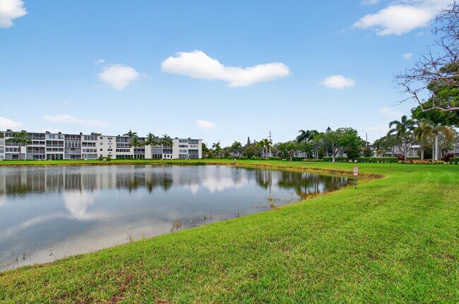 Building Photo - 4003 Wolverton E