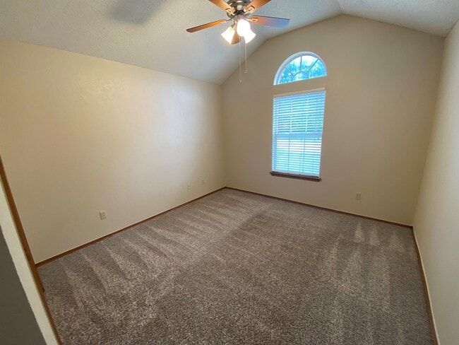 Building Photo - 533 NW 174th St
