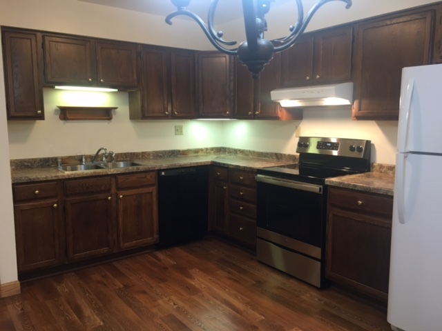 Kitchen with Under Cabinet Light - 201 Huntington Rd