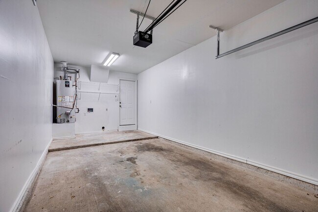 Building Photo - Natures Best Two Bedroom - 360 at 2222 - C...
