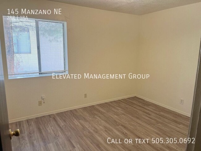 Building Photo - 145 Manzano St NE