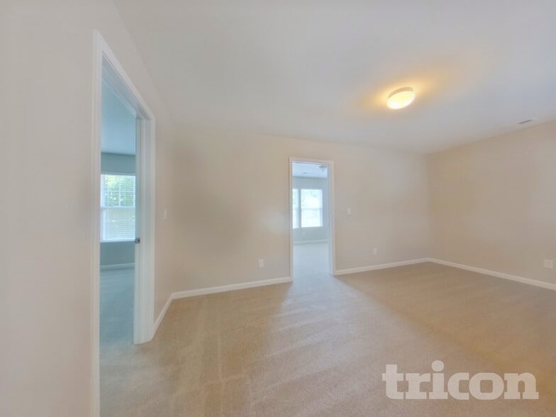 Building Photo - 1025 Joselynn Drive