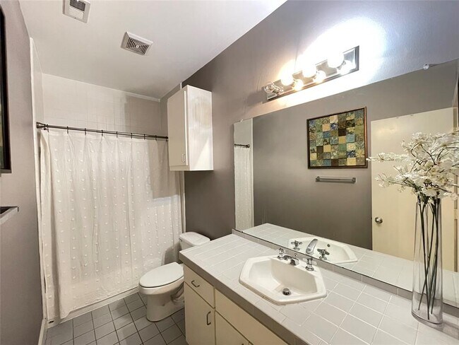 Building Photo - 9822 Samantha Suzanne Ct