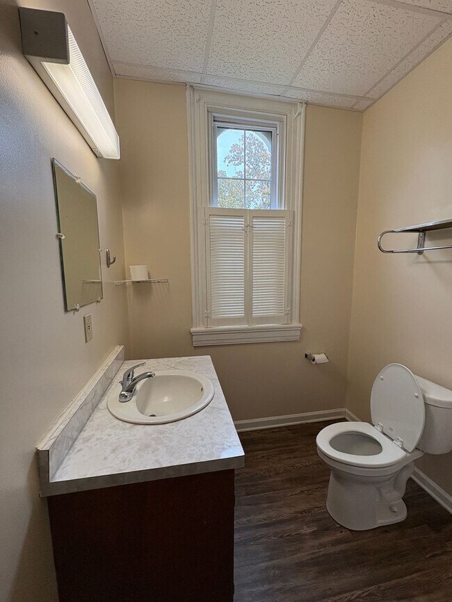 Building Photo - 110 Langhorne Ln