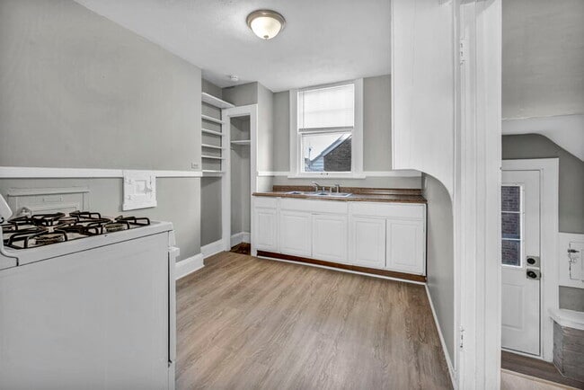 Building Photo - 1724 Preyer Ave