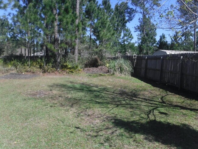 Building Photo - 7546 Pepperwood St