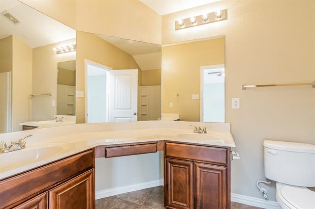 Building Photo - 7664 Hollow Point Dr