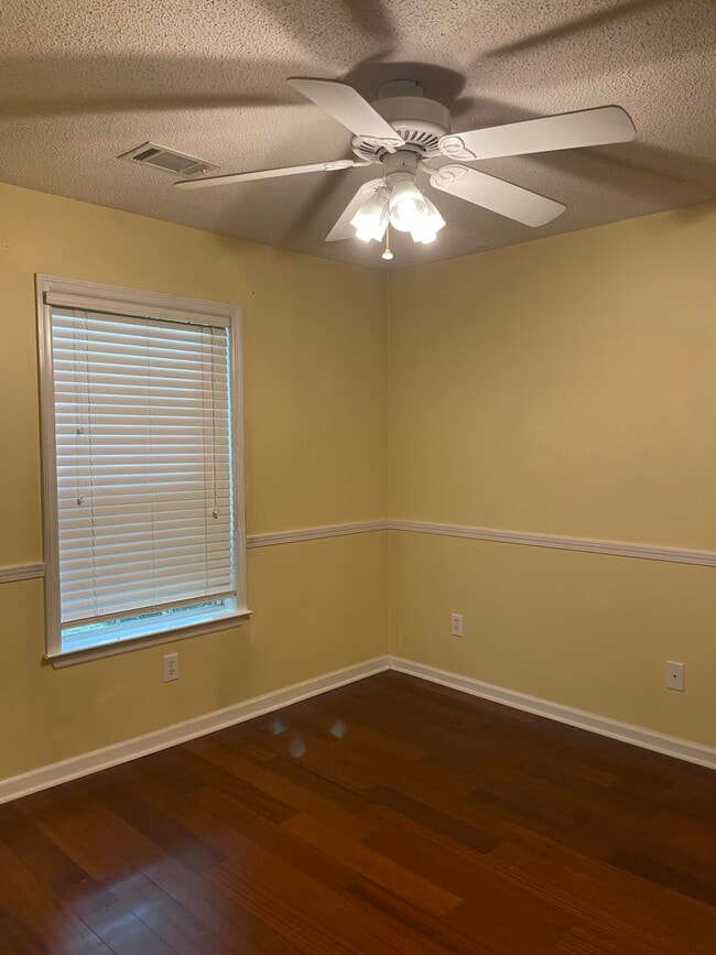 Building Photo - 1315 Triple Tree Ln SW