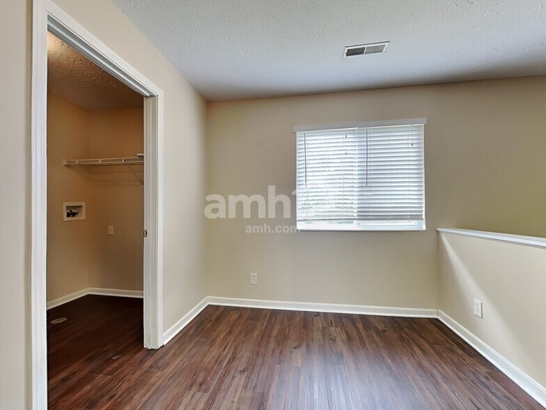 Building Photo - 3162 Bridlerun Dr