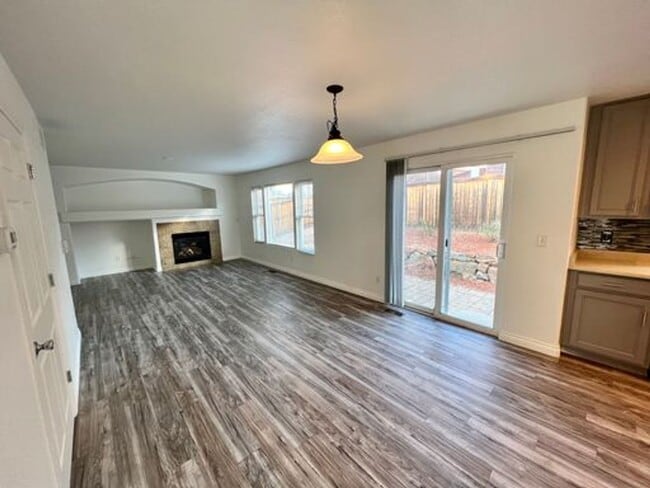 Building Photo - $0 DEPOSIT OPTION! BEAUTIFUL TWO-STORY HOM...