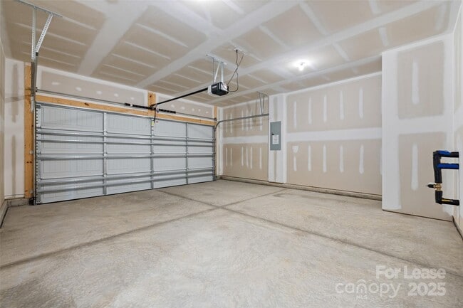 Building Photo - 1231 Langston Ln